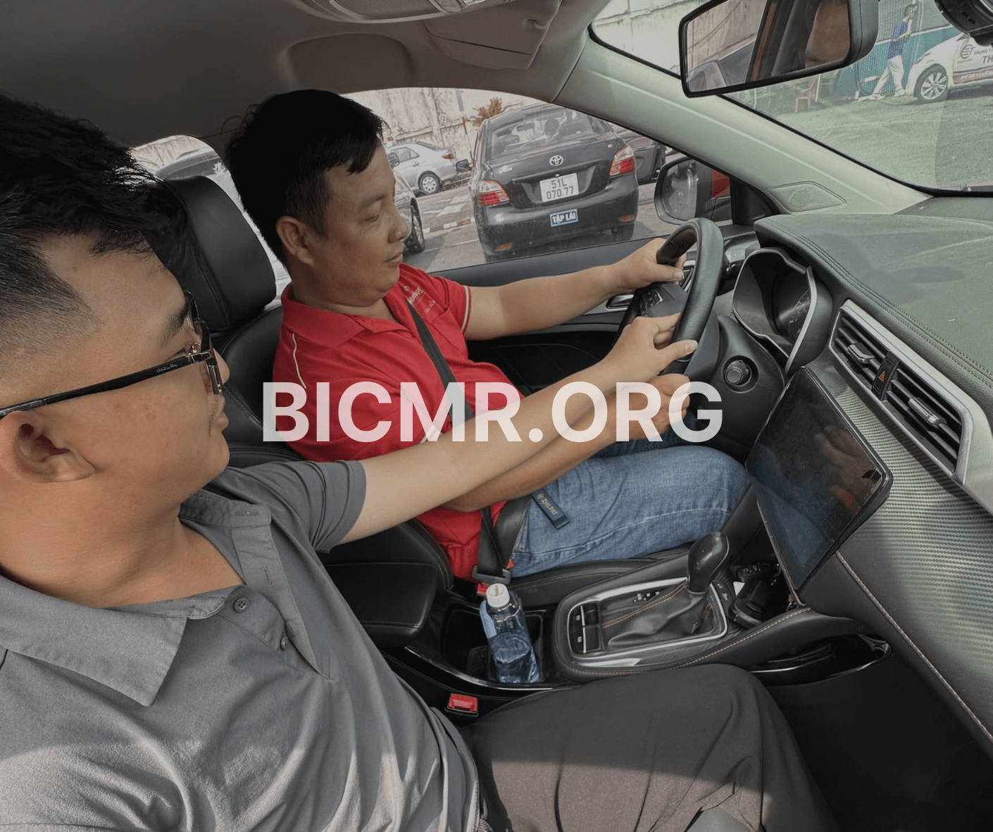học bằng lái xe ô tô có cần bằng cấp 3 không 